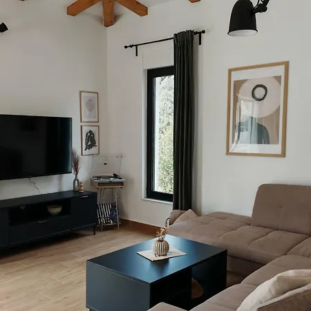 House Lopar Tatil Evi Silba