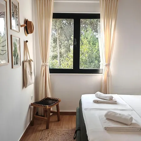 House Lopar Tatil Evi