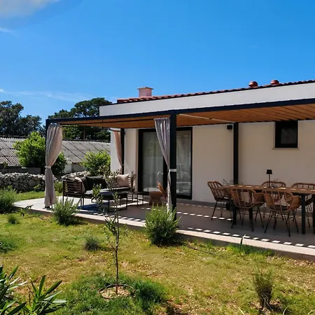 House Lopar Tatil Evi Silba