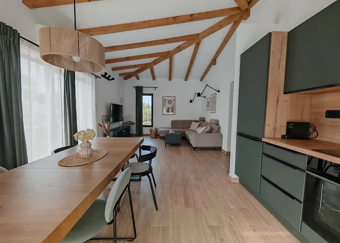 House Lopar Tatil Evi