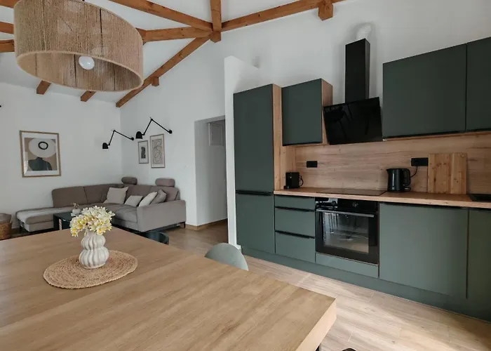 House Lopar