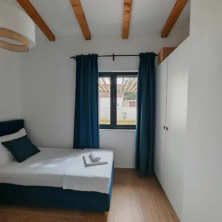 House Lopar