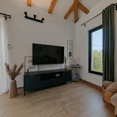 House Lopar