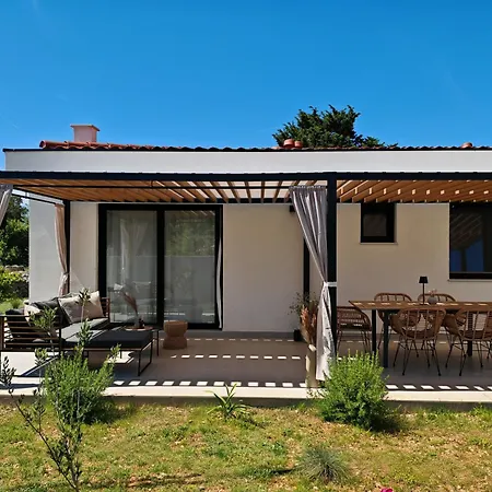 House Lopar